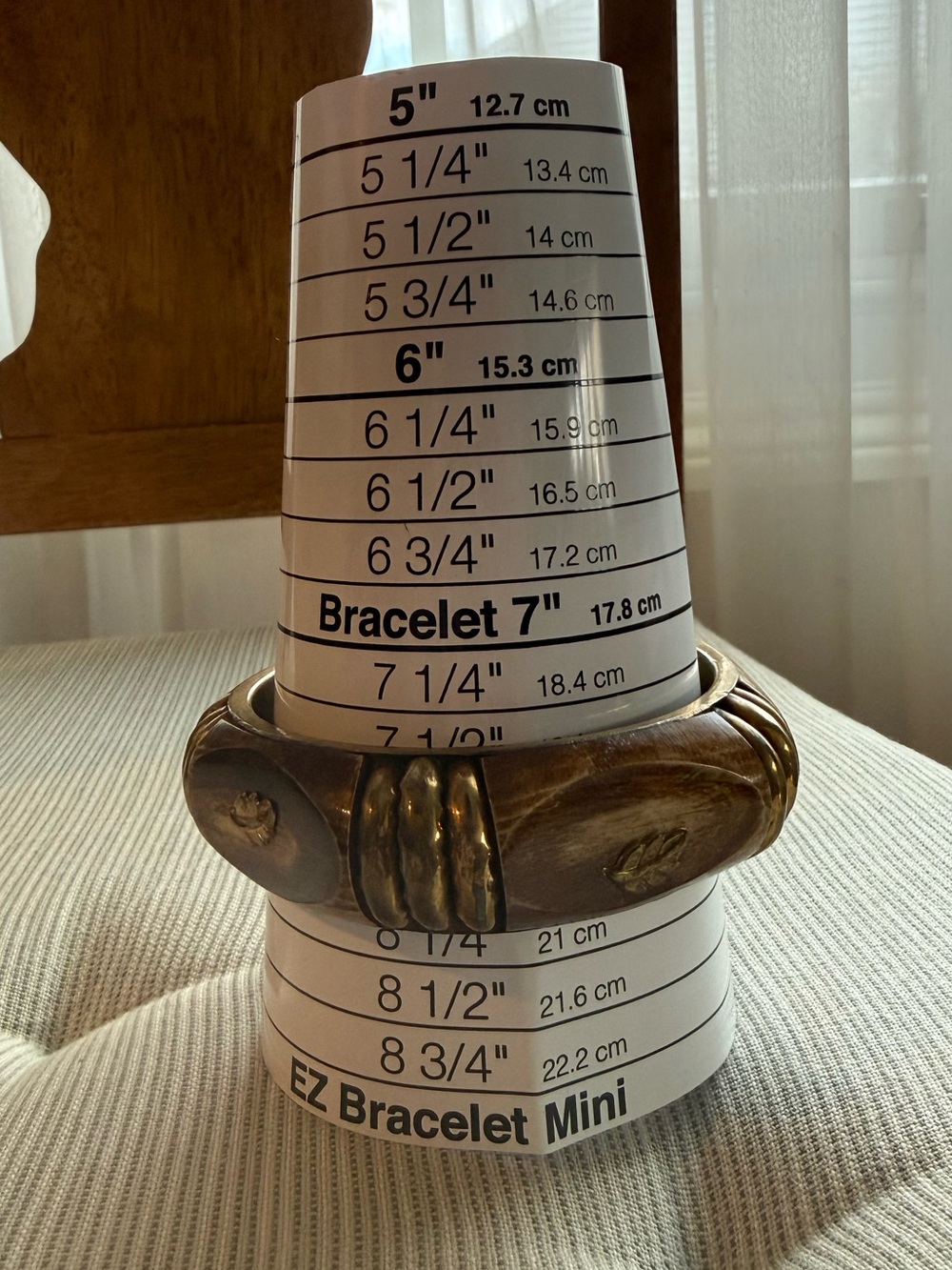 Carved Bone & Brass Leaf Accent Vintage Bangle - Picture 10 of 11